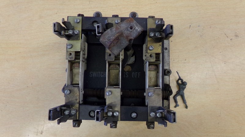 Trumbull Electric K-121-1 3-Pole Switch *FREE SHIPPING*