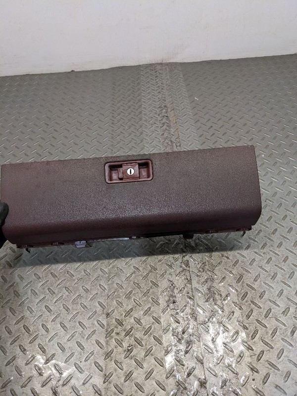 1986-1993 MAZDA B2000 B2200 B2600 GLOVE BOX DOOR OEM 1173890