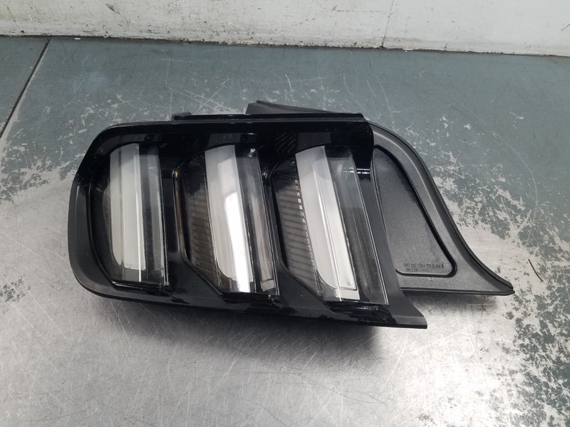 2018 Ford Mustang Shelby GT350 Left Driver LED Tail Light #2799 P2