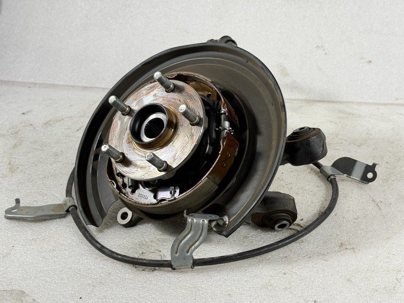 2022-2025 Subaru WRX OEM Right Rear Spindle Knuckle Wheel Hub Bearing