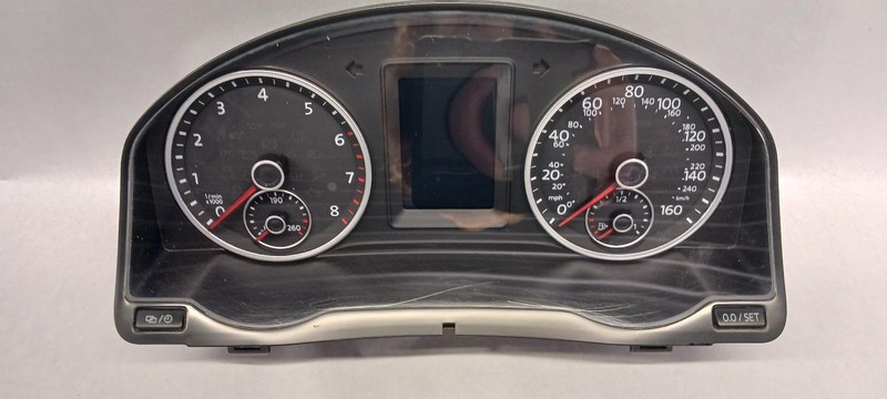 17-'18 VOLKSWAGON TIGUAN Speedometer Germany built 43k miles OEM
