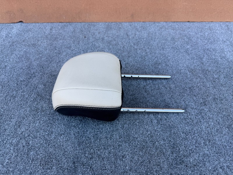 FORD MUSTANG GT 2015-2023 OEM FRONT SEAT HEADREST CERAMIC (FITS LEFT AND RIGHT)