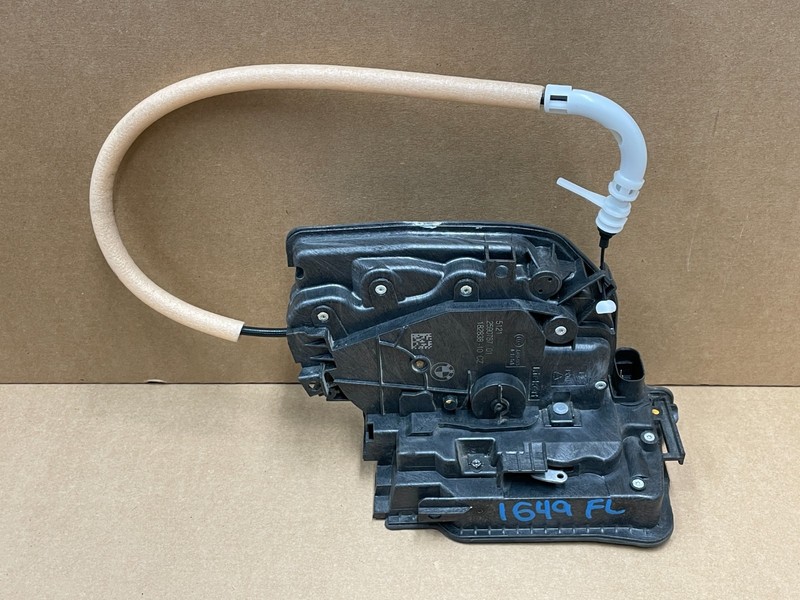17 18 19 BMW G30 540i 530i Front Left Driver Door Lock Latch Actuator 1649 OEM
