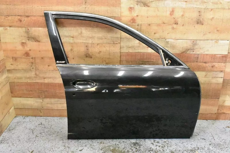 03-13 Maserati Quattroporte S GT S M139 Front Right Side Door Shell Black OEM