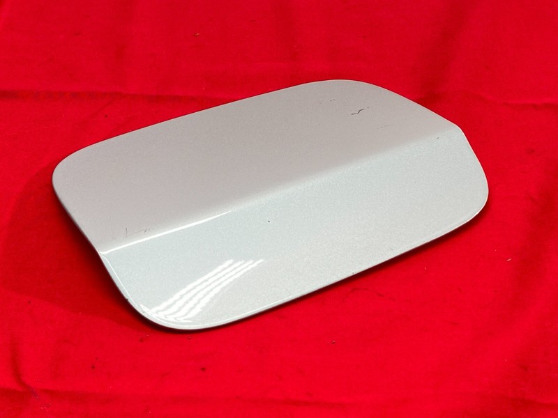 07-13 BMW E70 X5M Rear Gas Fuel Tank Fill Flap Door Cover Lid Alpine Silver OEM✅