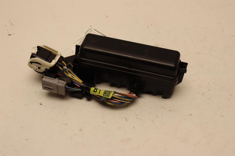 2010-2015 LEXUS IS250 IS350 CONVERTIBLE REAR TRUNK RELAY FUSE JUNCTION BOX OEM
