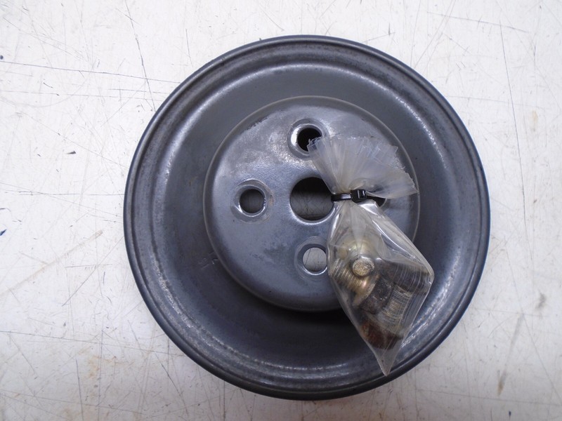 Y2 OMC CobraVolvo Penta 5.0L 5.8L Ford water Pulley 980977
