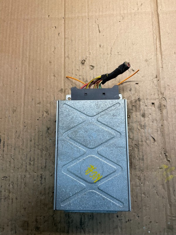 2004-2011 Audi A6 C6 4F Audio System Sound Amplifier OEM 4F0035223 X4085 PS