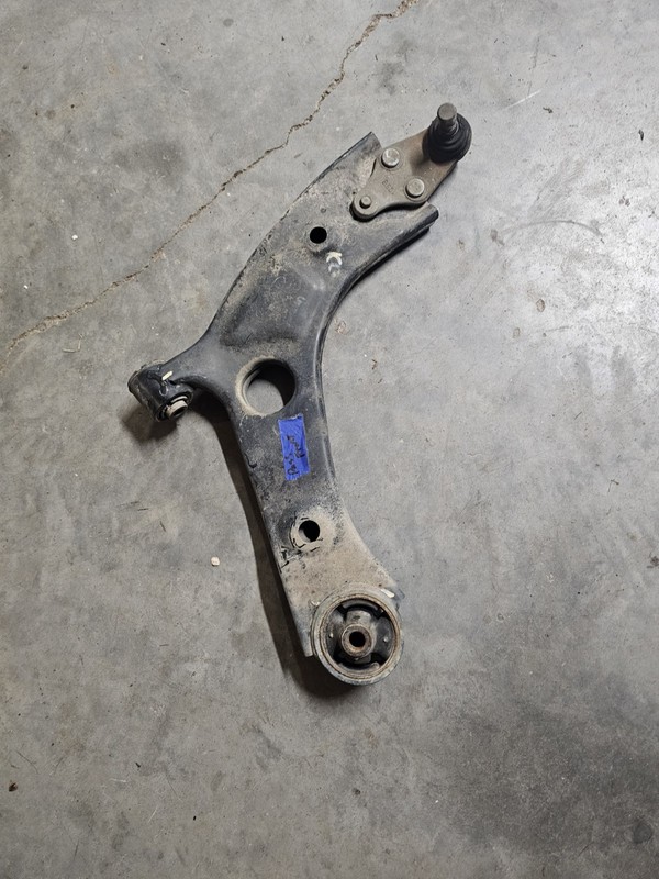 2017 Kia Sorento LX Right Hand Front Control Arm OEM