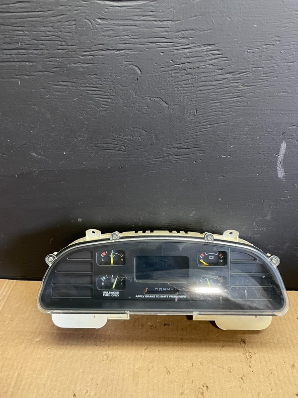 1994 to 1996 Chevrolet Caprice Impala SS Gauge Cluster AB7540