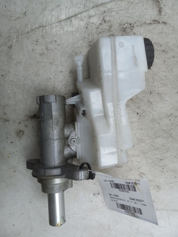 18 19 20 21 22 TOYOTA C-HR 2.0L BRAKE MASTER CYLINDER TURKEY BUILT