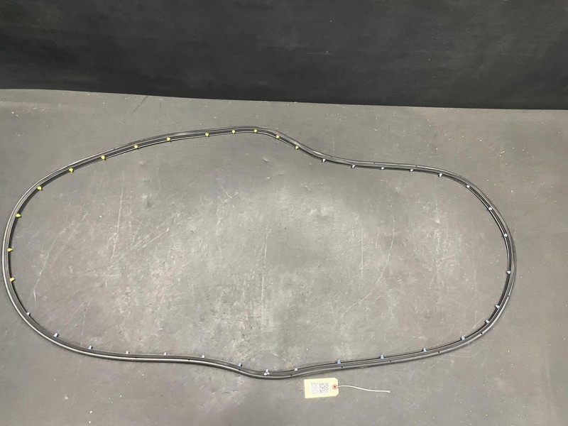 Front Right Door Weatherstrip 2020 GMC Acadia 84684672 2017 2018 2019 2021 -2023