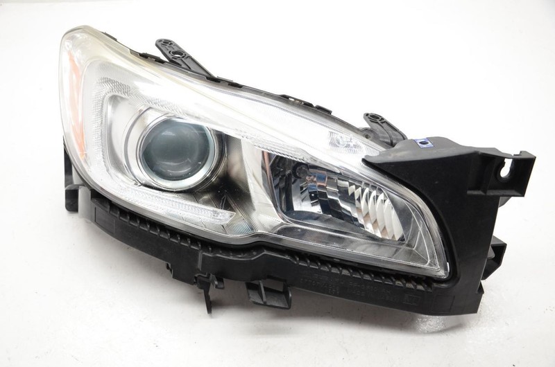 Passenger Right Front Halogen Headlight Fits 15-21 WRX