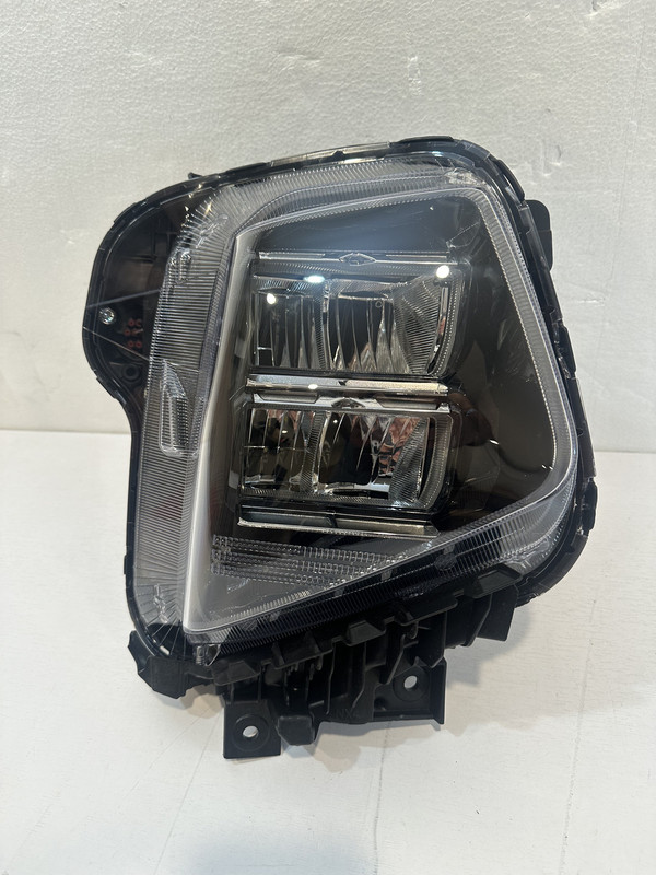 OEM 2022-2023 HYUNDAI TUCSON LEDHEADLIGHT PASSENGER SIDE 92102-CW150