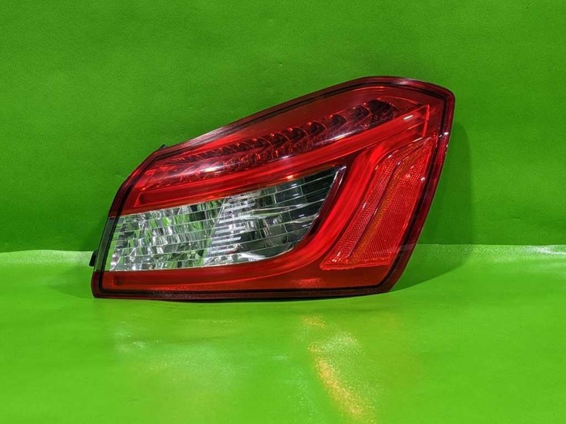14-17 GHIBLI PASSENGER RIGHT QUARTER TAILLIGHT LAMP OEM 4519-113