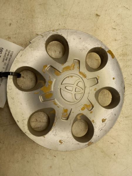 2001 TOYOTA SEQUOIA CENTER CAP WHEEL 498888