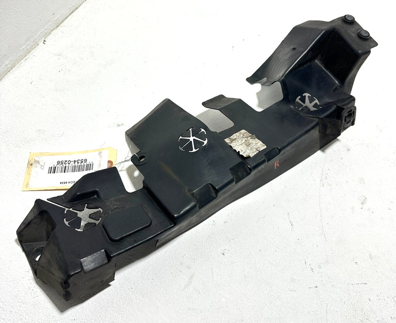 ACURA MDX 2017-18-2020 FRONT BUMPER RIGHT SIDE RADIATOR AIR GUIDE BRACKET OEM