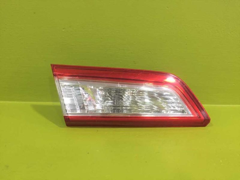 12 13 14 CAMRY DRIVER LEFT LID MOUNT TAILLIGHT LAMP OEM 3280-37