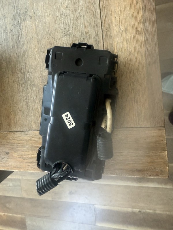 2001-05 Honda Civic 1.7L Fuse Box Engine Compartment