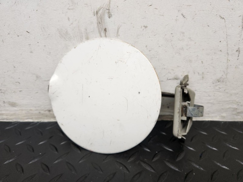 97-04 Ford F150 Fuel Gas Filler Door Assembly White (YZ) OEM F65Z-83405A26-AA