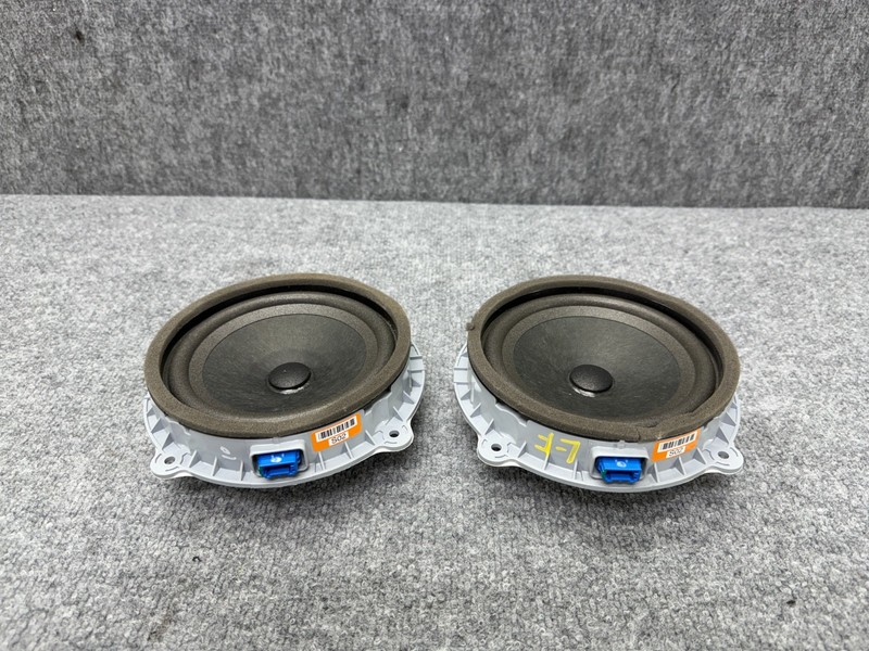 GENESIS GV70 22-26 OEM FRONT LEFT & RIGHT LEXICON DOOR AUDIO SOUND SPEAKER SET