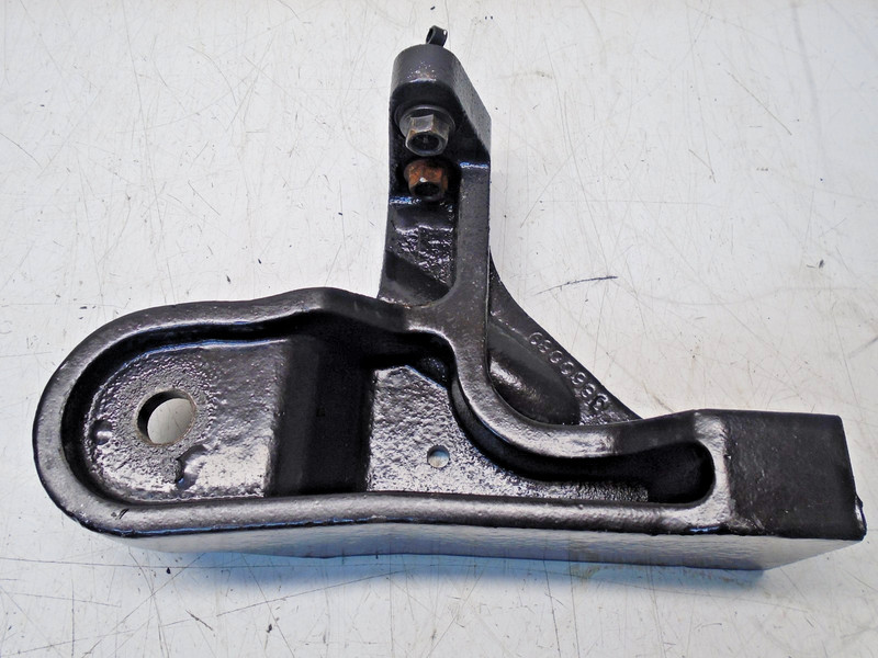 WA1 OEM Volvo Penta OMC 3.0L Engine Mount 3.0 3860089