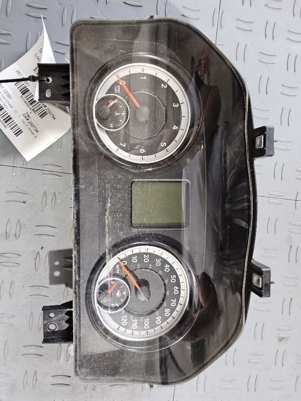 Speedometer Classic Style 5 Lug Wheel MPH Fits 18-20 DODGE 1500 PICKUP 3499540