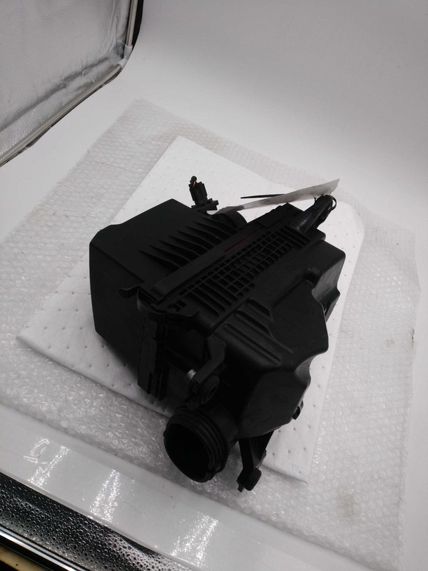 2020 KIA RIO Air Cleaner Assembly OEM 28110H9600 Used 1.6L 144K Miles