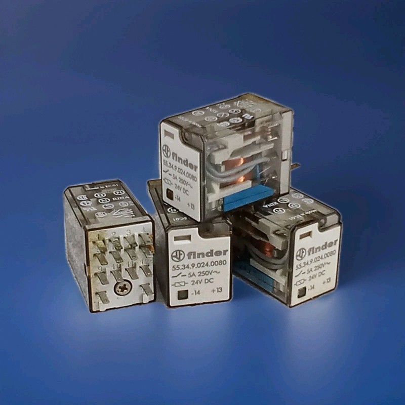 Lot Of 4 Finder 55.34.9.024.0080 Plug-In Relays
