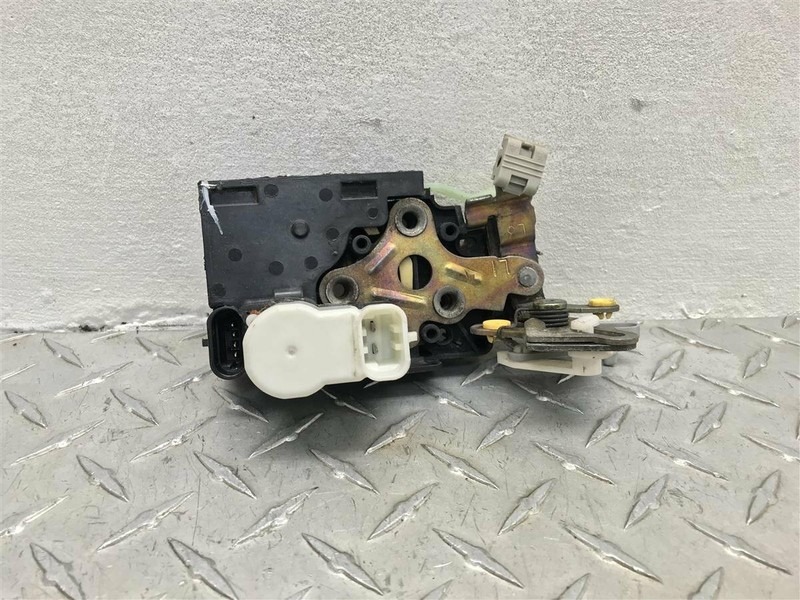 2002 CHEVROLET TAHOE DRIVER REAR POWER DOOR LOCK LATCH ACTUATOR OEM