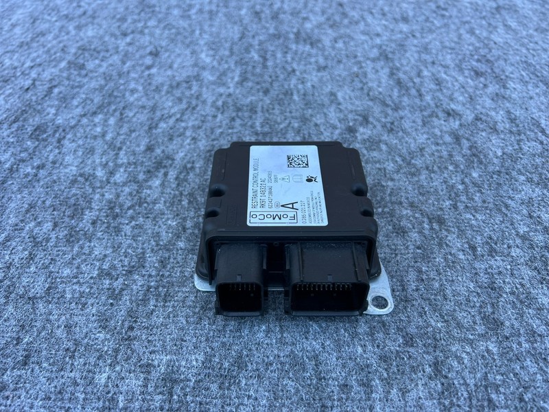 FORD MUSTANG MACH-E 2021-2024 OEM UNDER CONSOLE CONTROL MODULE UNIT