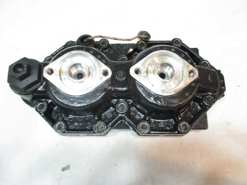 5001560 Evinrude Johnson Outboard 75-115 HP STBD Right Cylinder Head 2001-2006
