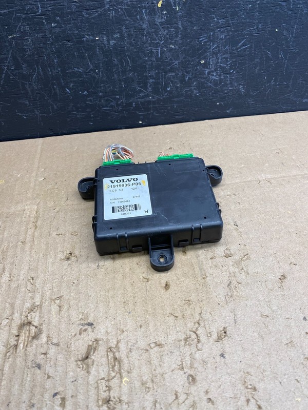 Volvo VNL 21919936-P05 Cab Control Module AC4606
