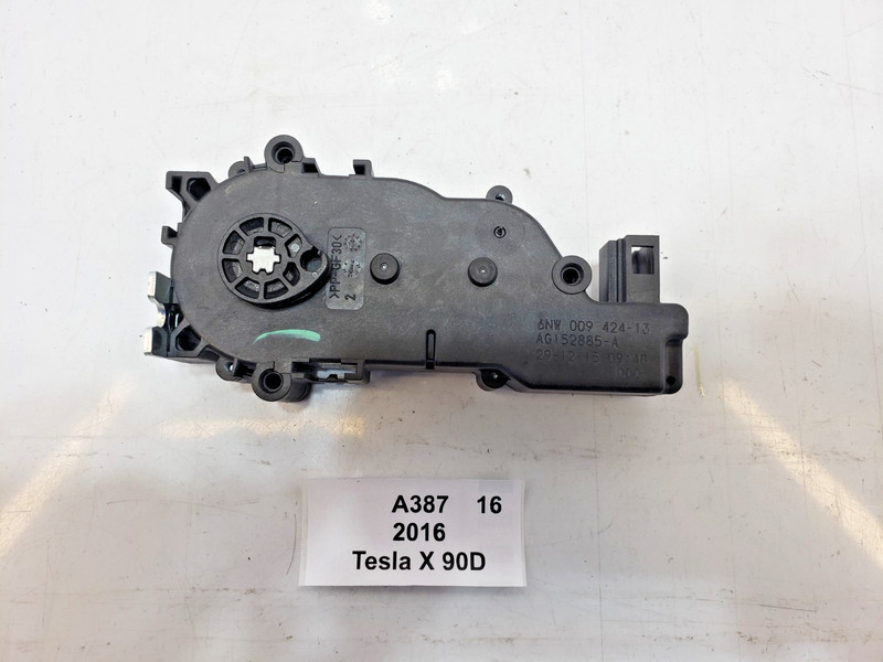 ✅ 2016-2020 OEM Tesla Model X Rear Middle Side 2nd Row Seat Actuator