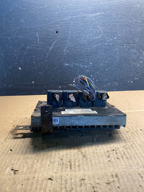 2005 Dodge Durango 4.7 Engine Contol Module Computer ECM ECU OEMAA7433 DG