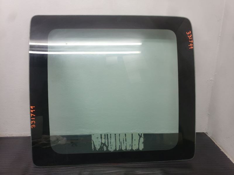 96-18 Chevrolet Express 2500 Van Front Right Hinged Door Glass OEM 25751995