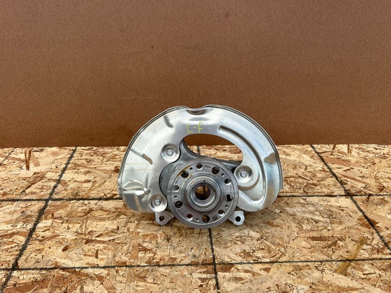 GENESIS GV70 2022-2026 OEM FRONT LEFT SPINDLE KNUCKLE W/ BEARING HUB