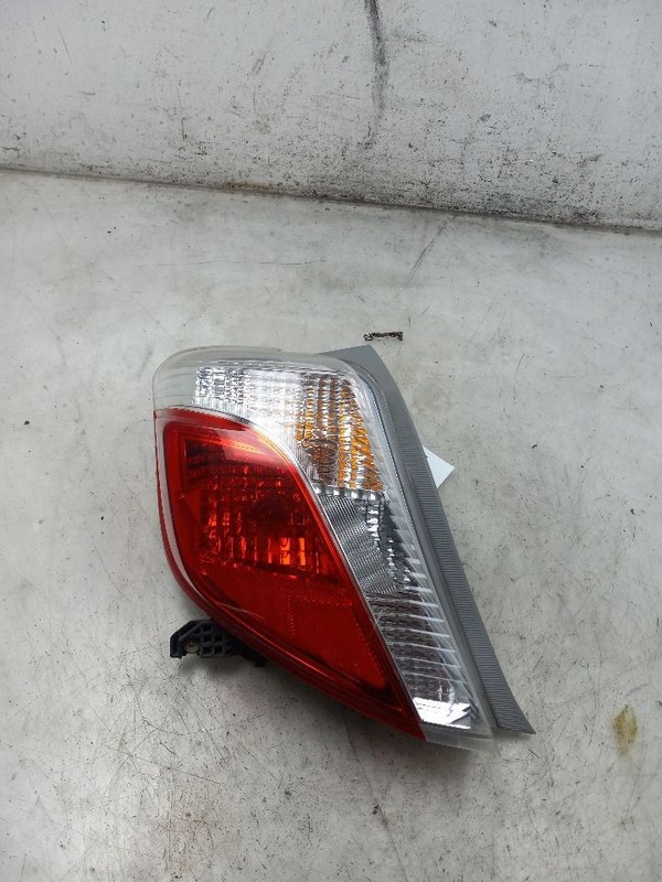 12 13 14 TOYOTA YARIS L DRIVER LEFT TAIL LIGHT HATCHBACK