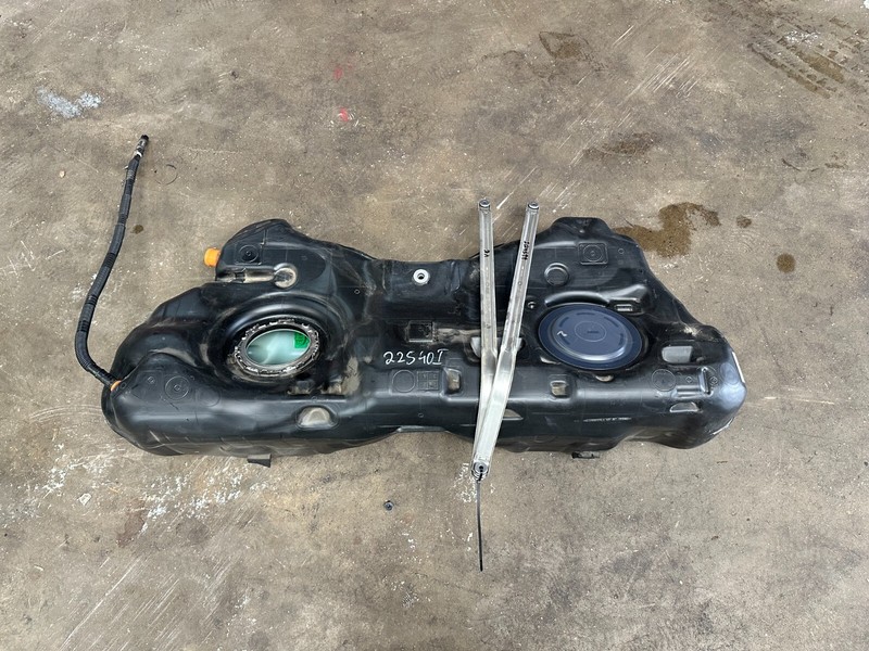 17-23 BMW G30 G32 GASOLINE PLASTIC FUEL TANK OEM