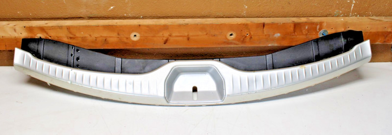2003-2008 INFINITI FX35 AWD REAR PLATE LUGGAGE PANEL TRIM