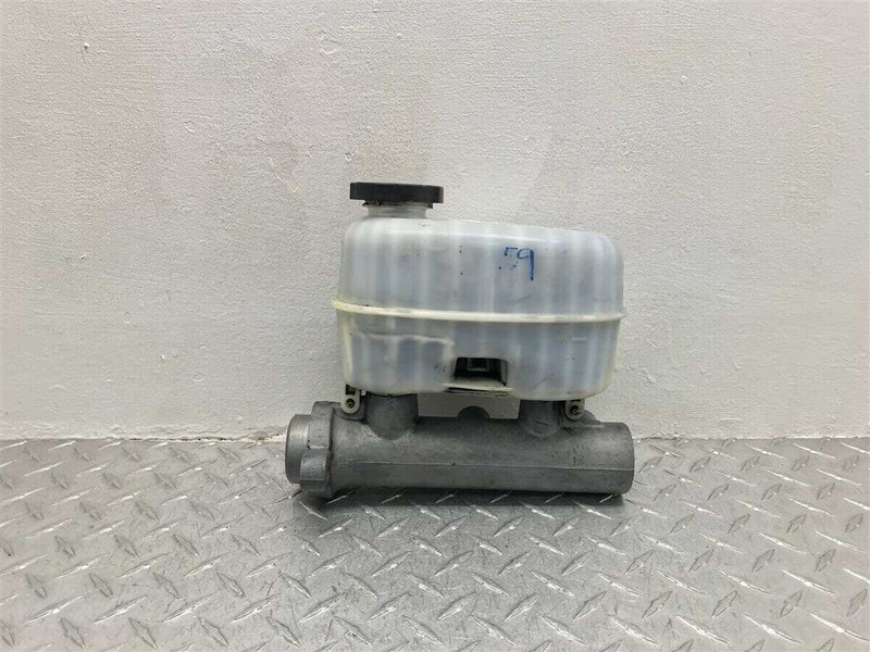 03-07 GMC SAVANA CHEVY EXPRESS 2500 3500 BRAKE MASTER CYLINDER OEM 19209234