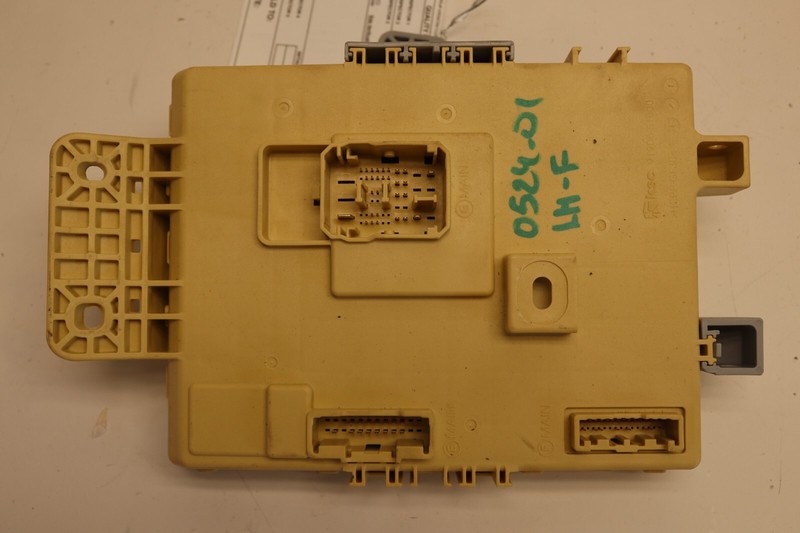 2020-2022 HYUNDAI PALISADE DASH POWER JUNCTION FUSE BOX BLOCK OEM