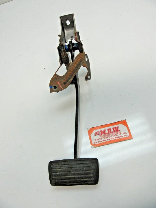 FITS BRAKE PEDAL PEDEL FOOT FLOOR PUSH STOP BRAKING PAD MOUNT BRACKET PILOT LEFT