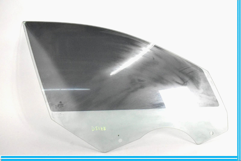 09-15 BMW 750i 750Li F01 F02 Front Right Side Door Window Glass 51337182084 OEM