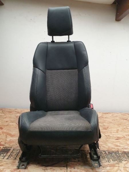14-19 TOYOTA COROLLA S PASSENGER SIDE FRONT BLACK LA22 LEATHER SEAT ASSEMBLY