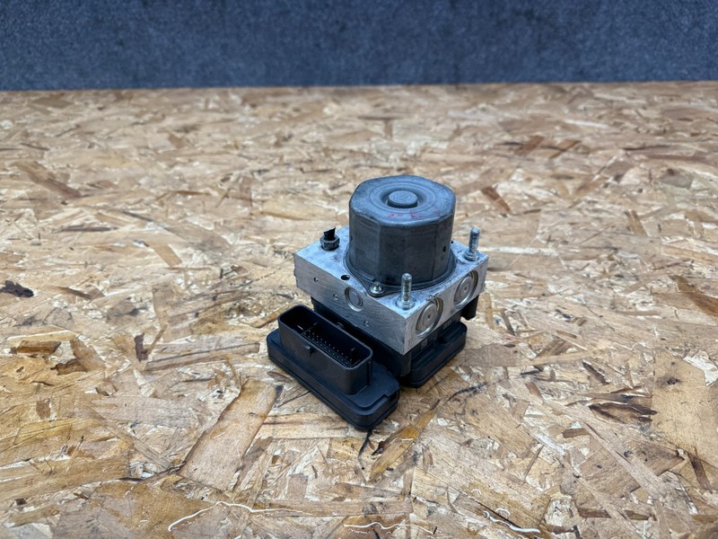 INFINITI QX30 2017-2019 OEM ANTI LOCK ABS BRAKE PUMP ACTUATOR MODULE ASSEMBLY
