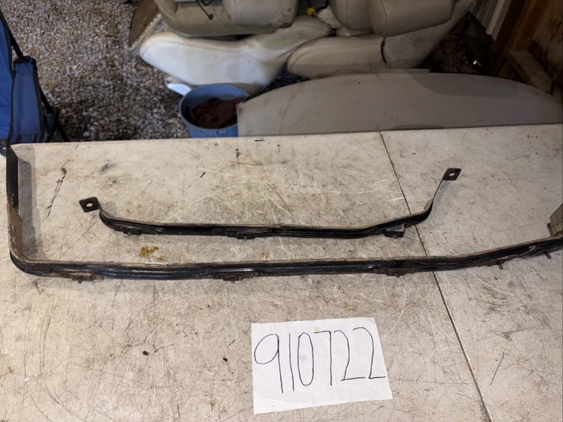 07-09 Lexus RX330 04-06 RX350 07-09 Toyota Highlander 04-07 Fuel Tank Strap