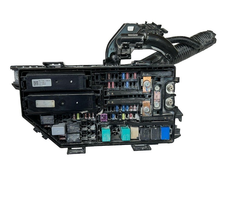 Honda Accord engine fuse box 2018 to 2020 1.5L AT turbo assembly OEM 32200TVAA50