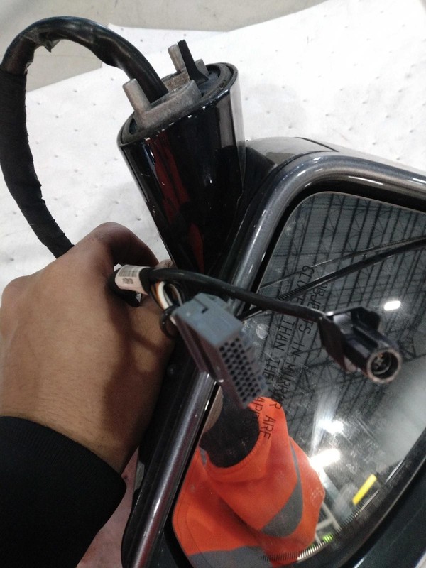 Used Right Door Mirror fits: 2017 Volvo S90 body color cap blind spot alert Righ