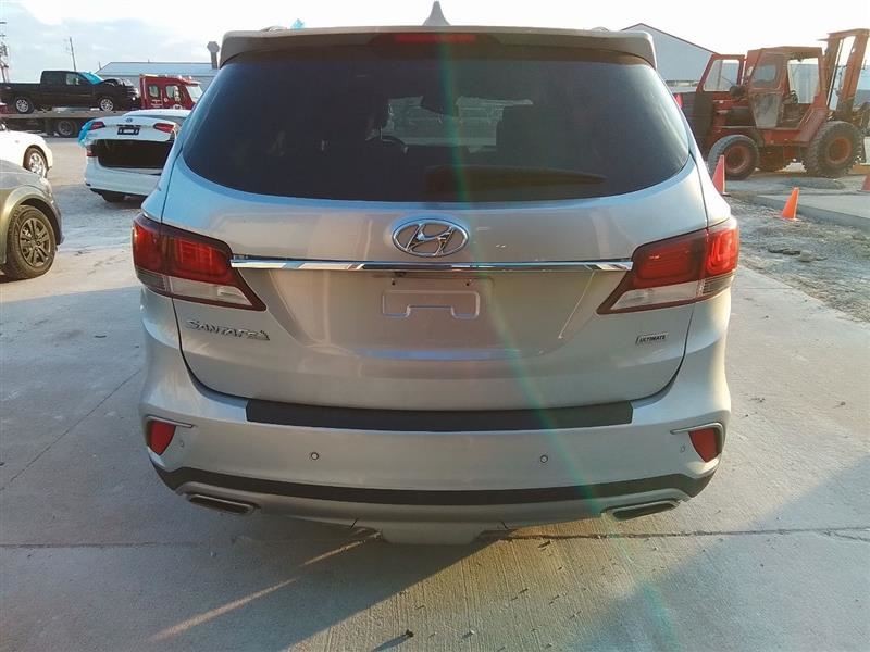 Trunk/Hatch/Tailgate LWB Rear Camera Power Liftgate Fits 17-19 SANTA FE 3136957